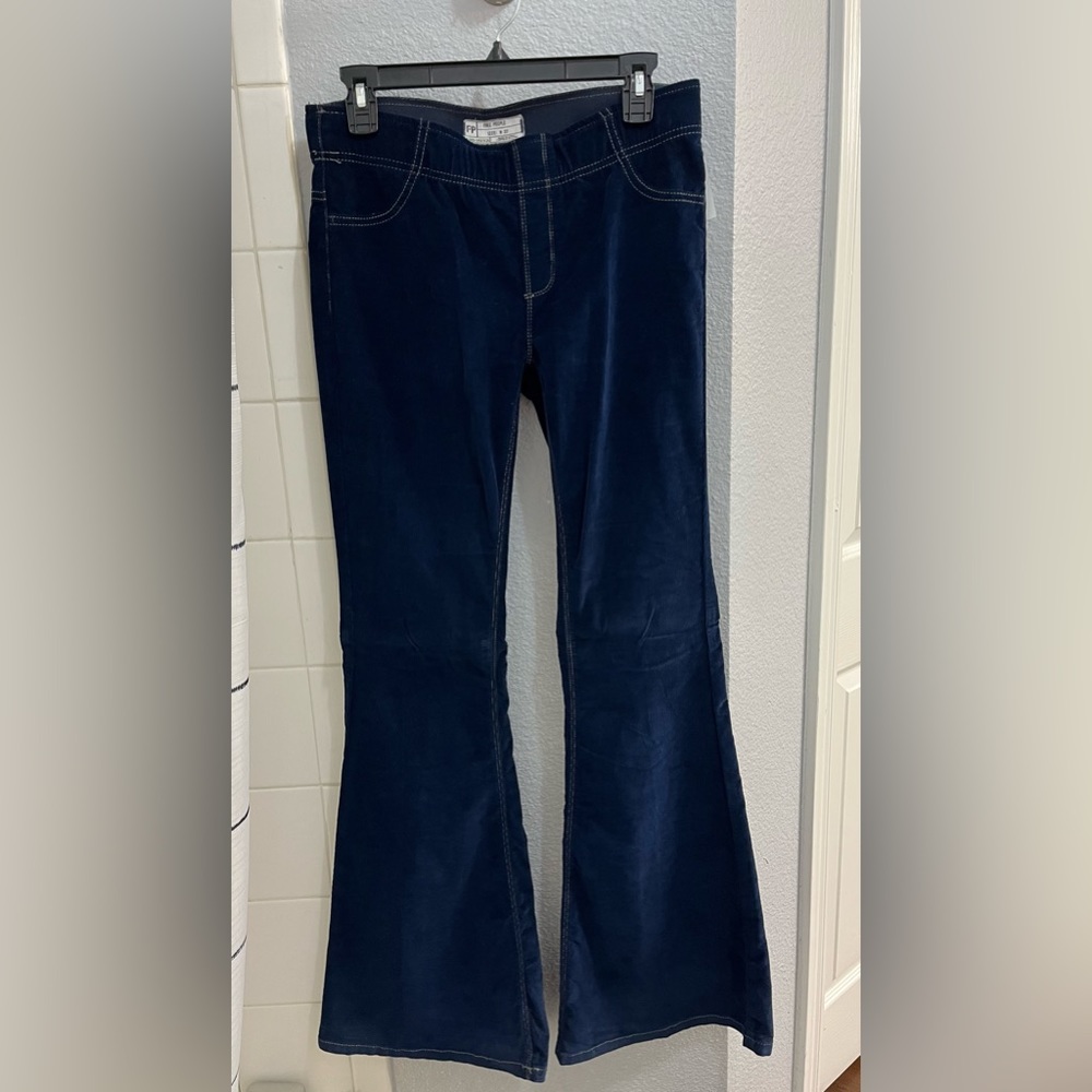 Free people bell bottom jeans dark blue corduroy size 27
